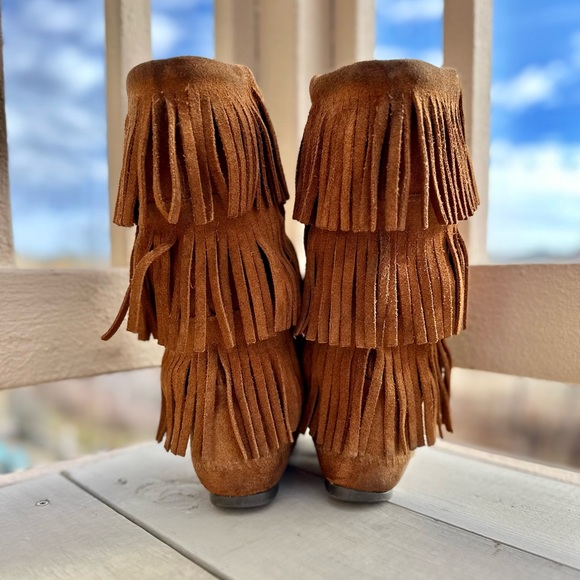 Minnetonka Moccasin 3-layer Fringe Suede Leather Tall Boots - Picture 6 of 16